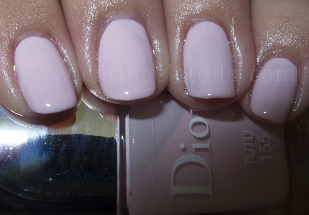 Dior Cherie Bow nail polish